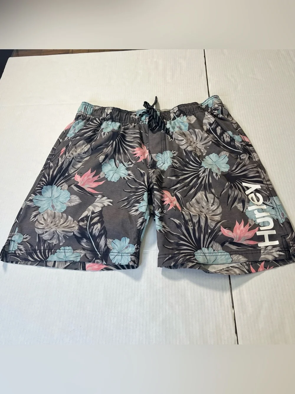 Hurley Volley Swim Trunks Mens Extra Large Hawaiian Leaves Compression